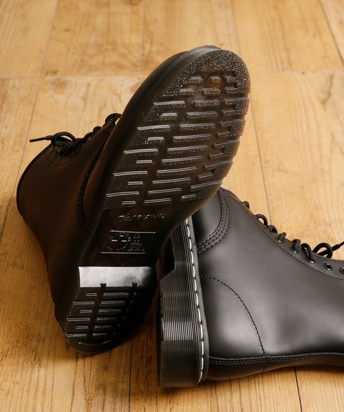 And A（アンドエー）の「Dr.Martens ドクターマーチン / 1460 Ws Black Smooth 8ホールブーツ レースアップブーツ（ホワイトステッチ） / 24758001（ブーツ・レディース・ブラック・23cm/24cm）」の10枚目の写真