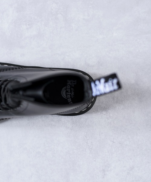 And A（アンドエー）の「Dr.Martens ドクターマーチン / 1460 Ws Black Smooth 8ホールブーツ レースアップブーツ（ホワイトステッチ） / 24758001（ブーツ・レディース・ブラック・23cm/24cm）」の22枚目の写真