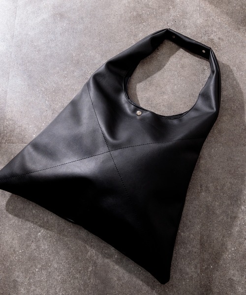 Adoon plain（アドーンプレーン）の「【Adoon plain】フェイクレザートートバッグ（トートバッグ・メンズ・ブラック/グレー・FREE）」の2枚目の写真