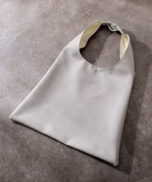 Adoon plain（アドーンプレーン）の「【Adoon plain】フェイクレザートートバッグ（トートバッグ・メンズ・ブラック/グレー・FREE）」の8枚目の写真