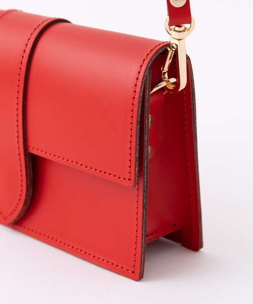 VICE VERSA（バイスバース）の「【VICE VERSA】スクエアショルダーバッグ（トートバッグ・レディース・ブラック/レッド・フリー）」の8枚目の写真