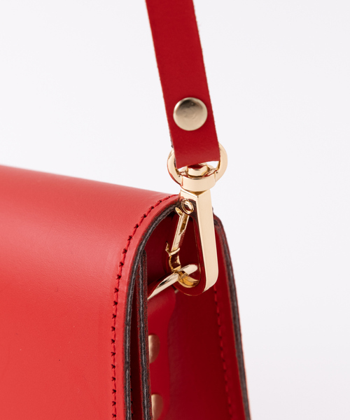 VICE VERSA（バイスバース）の「【VICE VERSA】スクエアショルダーバッグ（トートバッグ・レディース・ブラック/レッド・フリー）」の9枚目の写真