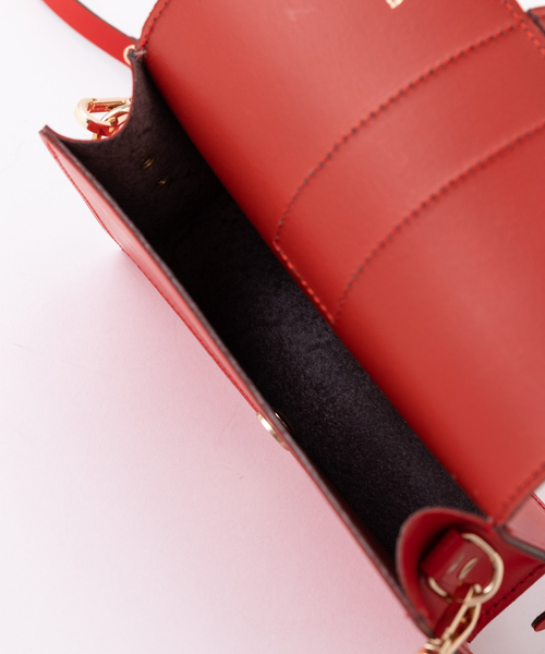 VICE VERSA（バイスバース）の「【VICE VERSA】スクエアショルダーバッグ（トートバッグ・レディース・ブラック/レッド・フリー）」の10枚目の写真