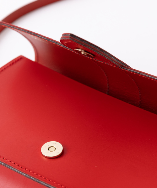 VICE VERSA（バイスバース）の「【VICE VERSA】スクエアショルダーバッグ（トートバッグ・レディース・ブラック/レッド・フリー）」の11枚目の写真