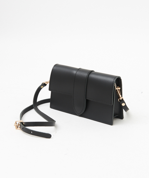 VICE VERSA（バイスバース）の「【VICE VERSA】スクエアショルダーバッグ（トートバッグ・レディース・ブラック/レッド・フリー）」の14枚目の写真