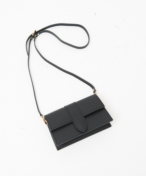 VICE VERSA（バイスバース）の「【VICE VERSA】スクエアショルダーバッグ（トートバッグ・レディース・ブラック/レッド・フリー）」の15枚目の写真