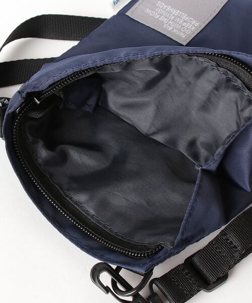 FUNALIVE（ファンアライブ）の「propellerheads　撥水リサイクルナイロンミニポーチショルダー（ショルダーバッグ・レディース・ブラック/ベージュ/ネイビー/グレー/カーキ・FREE）」の14枚目の写真