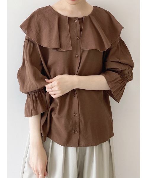 Samansa Mos2 blue（サマンサモスモスブルー）の「前後2wayラッフルフリルブラウス（シャツ/ブラウス・レディース・ブラック/ブラウン/オフホワイト・ﾌﾘ-）」の3枚目の写真