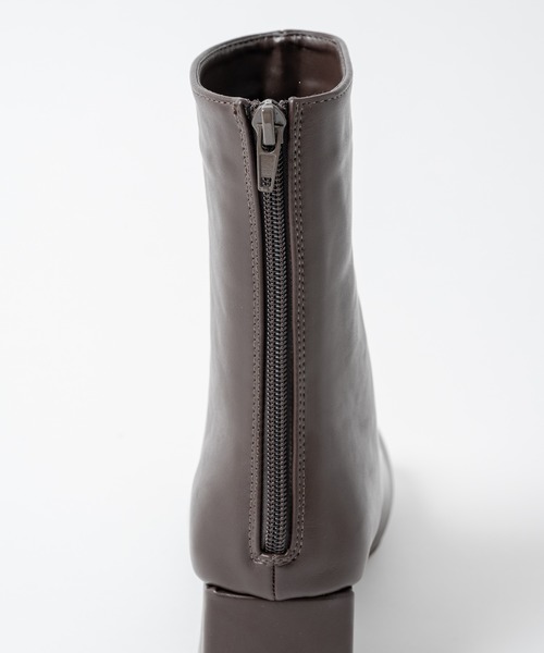 Rewde（ルゥデ）の「スクエアショートブーツ（1R18-BT1865）（ブーツ・レディース・ブラック/キナリ/ダークブラウン・L/M/LL/S）」の21枚目の写真