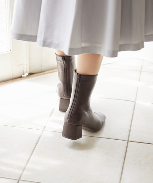 Rewde（ルゥデ）の「スクエアショートブーツ（1R18-BT1865）（ブーツ・レディース・ブラック/キナリ/ダークブラウン・L/M/LL/S）」の11枚目の写真