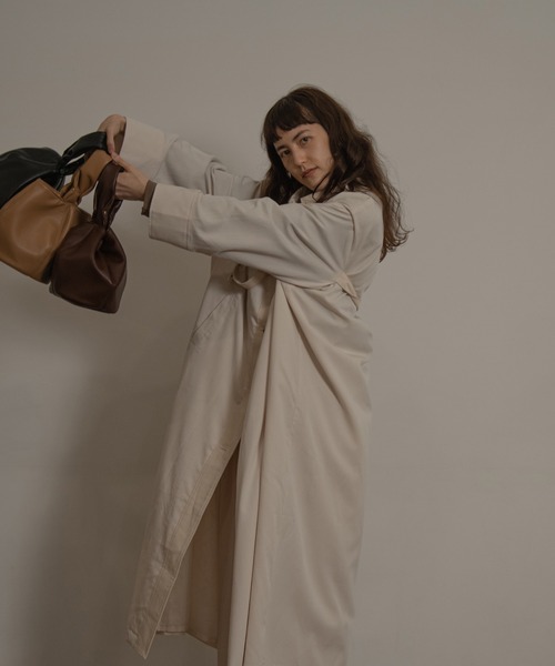 lawgy（ラウジー）の「handle gather 2way bag（ハンドバッグ・レディース・ブラック/ブラウン/キャメル・FREE）」の20枚目の写真
