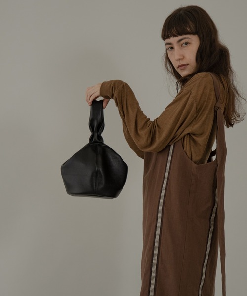 lawgy（ラウジー）の「handle gather 2way bag（ハンドバッグ・レディース・ブラック/ブラウン/キャメル・FREE）」の18枚目の写真