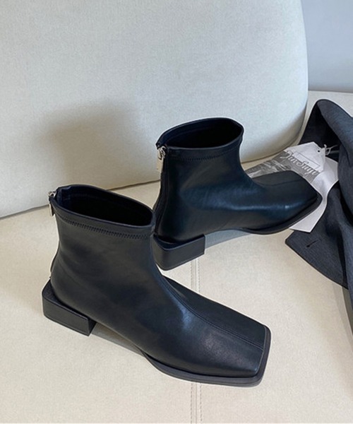 ANOTHER S（アナザーエス）の「スクエアトゥショートブーツ（ブーツ・レディース・ホワイト/ブラック/ブラウン・38/39/37）」の4枚目の写真