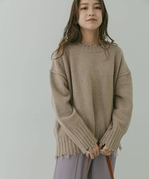 KBF+（ケービーエフプラス）の「KBF+　ダメージオーバーニット∴（ニット/セーター・レディース・アイボリー/ブルー/モカ・ONE）」の9枚目の写真