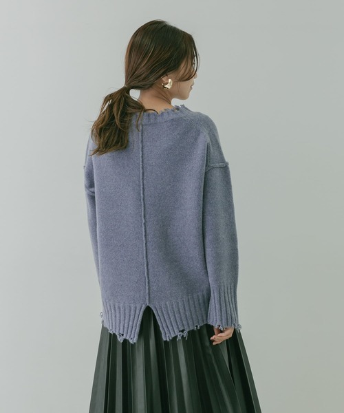 KBF+（ケービーエフプラス）の「KBF+　ダメージオーバーニット∴（ニット/セーター・レディース・アイボリー/ブルー/モカ・ONE）」の14枚目の写真