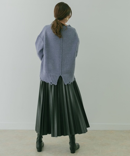 KBF+（ケービーエフプラス）の「KBF+　ダメージオーバーニット∴（ニット/セーター・レディース・アイボリー/ブルー/モカ・ONE）」の6枚目の写真