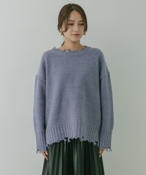 KBF+（ケービーエフプラス）の「KBF+　ダメージオーバーニット∴（ニット/セーター・レディース・アイボリー/ブルー/モカ・ONE）」の22枚目の写真