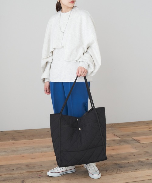 Chaco closet（チャコ クローゼット）の「２wayパイピングデザインキルティングビッグトートバッグ（トートバッグ・レディース・ライトカーキ/ブラック/ライトベージュ/ブラウン/アイボリー・FREE）」の9枚目の写真