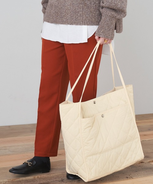 Chaco closet（チャコ クローゼット）の「２wayパイピングデザインキルティングビッグトートバッグ（トートバッグ・レディース・ライトカーキ/ブラック/ライトベージュ/ブラウン/アイボリー・FREE）」の13枚目の写真