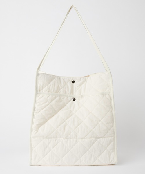 Chaco closet（チャコ クローゼット）の「２wayパイピングデザインキルティングビッグトートバッグ（トートバッグ・レディース・ライトカーキ/ブラック/ライトベージュ/ブラウン/アイボリー・FREE）」の19枚目の写真