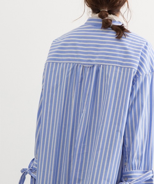 POU DOU DOU（プードゥドゥ）の「リボンスリーブチュニックシャツ（シャツ/ブラウス・レディース・オフホワイト/ブルー/ピンク・3）」の5枚目の写真