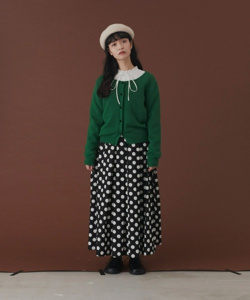 MERLOT(メルロー)の「ボタン配色カーディガン(カーディガン/ボレロ・レディース・グリーン/ネイビー/レッド・FREE)」の6枚目の写真