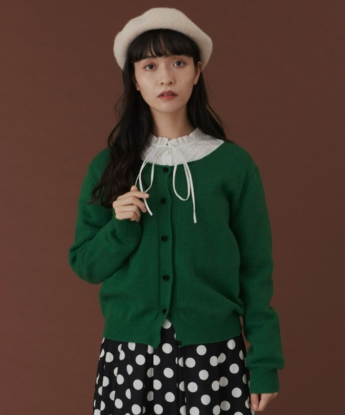 MERLOT(メルロー)の「ボタン配色カーディガン(カーディガン/ボレロ・レディース・グリーン/ネイビー/レッド・FREE)」の4枚目の写真