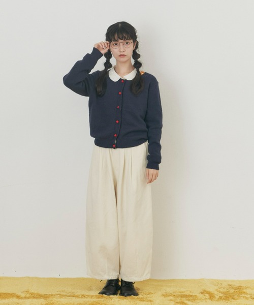 MERLOT(メルロー)の「ボタン配色カーディガン(カーディガン/ボレロ・レディース・グリーン/ネイビー/レッド・FREE)」の12枚目の写真