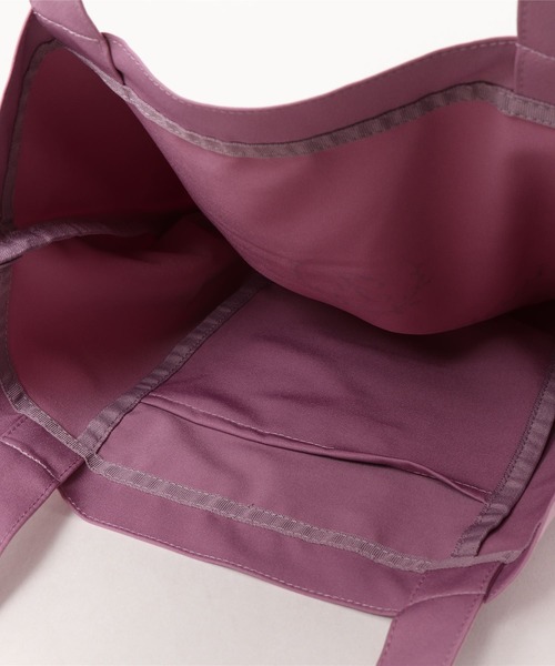 Maison de FLEUR（メゾンドフルール）の「EC限定ロゴプリントスクエアトートバッグ（トートバッグ・レディース・プラム/ブラック/ブルー/オリーブ・FREE）」の16枚目の写真