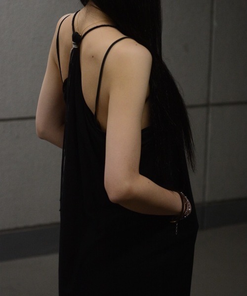 KMRii（ケムリ）の「【別注】KMRii/ケムリ/Double Pocket Magnolia OP（ワンピース・レディース・ブラック・FREE）」の11枚目の写真