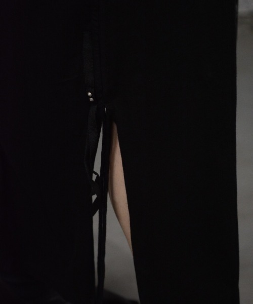 KMRii（ケムリ）の「【別注】KMRii/ケムリ/Double Pocket Magnolia OP（ワンピース・レディース・ブラック・FREE）」の5枚目の写真