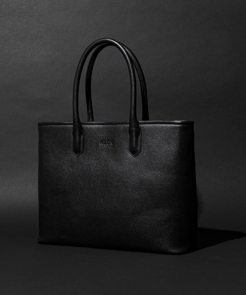 KLON(クローン)の「KLON STORAGE TOTE BAG -VNM- LEATHER(トートバッグ・メンズ・ブラック・FREE)」の2枚目の写真