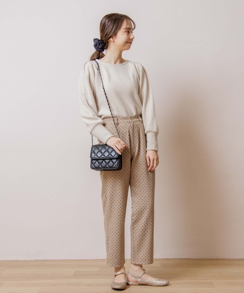 flower（フラワー）の「チャーミングテーパードパンツ（その他パンツ・レディース・ベージュ/グレー・FREE）」の4枚目の写真