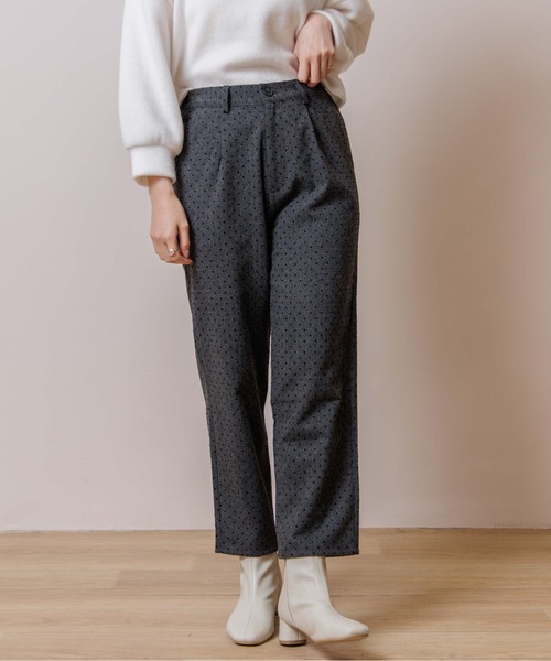 flower（フラワー）の「チャーミングテーパードパンツ（その他パンツ・レディース・ベージュ/グレー・FREE）」の11枚目の写真