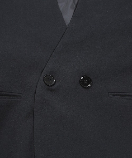 G.O.C（ジーオーシー）の「TR オーバーサイズ ミニマル ノーカラー