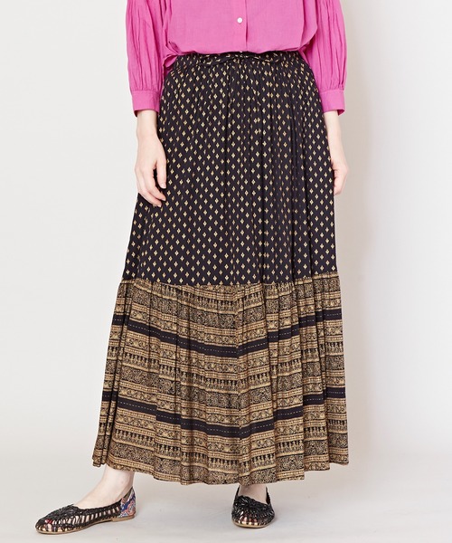 チャイハネ（チャイハネ）の「【チャイハネ】箔プリントティアードスカート（スカート・レディース・ホワイト/ブラック/パープル/ピンク/イエロー/ブルー/レッド/オフホワイト/カーキ・FREE）」の4枚目の写真