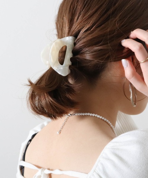 Cheek（チーク）の「ニュアンスヘアクリップ（バレッタ/ヘアクリップ・レディース・オフホワイト/グリーン系その他/ホワイト×ブラウン・FREE）」の13枚目の写真