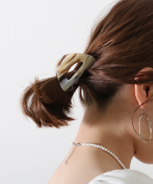 Cheek（チーク）の「ニュアンスヘアクリップ（バレッタ/ヘアクリップ・レディース・オフホワイト/グリーン系その他/ホワイト×ブラウン・FREE）」の9枚目の写真