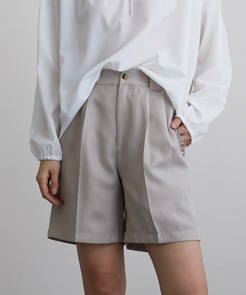 Mayree（メイリー）の「【Mayree】タックショートパンツ（スラックス・レディース・ブラック/ベージュ/パープル/グレイッシュベージュ・FREE）」の4枚目の写真