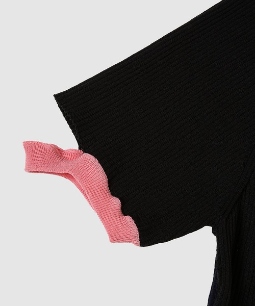 NOMA t.d.(ノーマティーディー)の「Cut out Ribbed Dress(ワンピース・レディース・ブラック/グレー・2/1)」の4枚目の写真