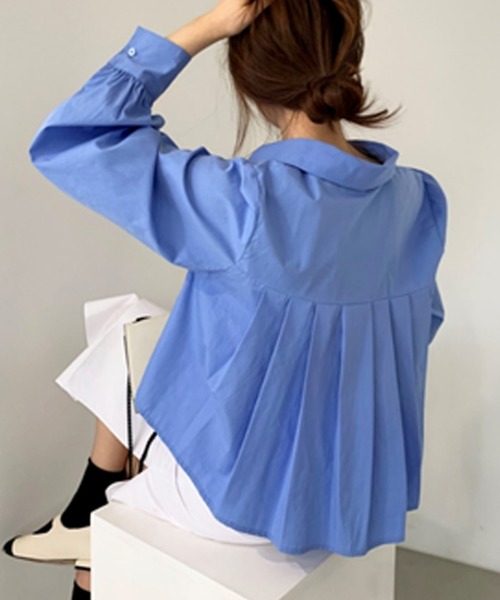 Mayree（メイリー）の「バックプリーツシャツ(le)（シャツ/ブラウス・レディース・オフホワイト/ブルー・FREE）」の2枚目の写真