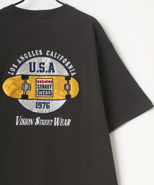 VISION STREET WEAR（ヴィジョンストリートウェア）の「VISION STREET WEAR/ヴィジョンストリートウェア ビッグシルエット グラフィック イラスト プリント ワンポイント刺繍 Tシャツ（Tシャツ/カットソー・メンズ・チャコールグレー/オフホワイト/ミント/マスタード/ホワイト系その他/グレー系その他/グリーン系その他/パープル系その他/ホワイト系その他2/グレー系その他2/グリーン系その他2/パープル系その他2・LL/M/L）」の5枚目の写真