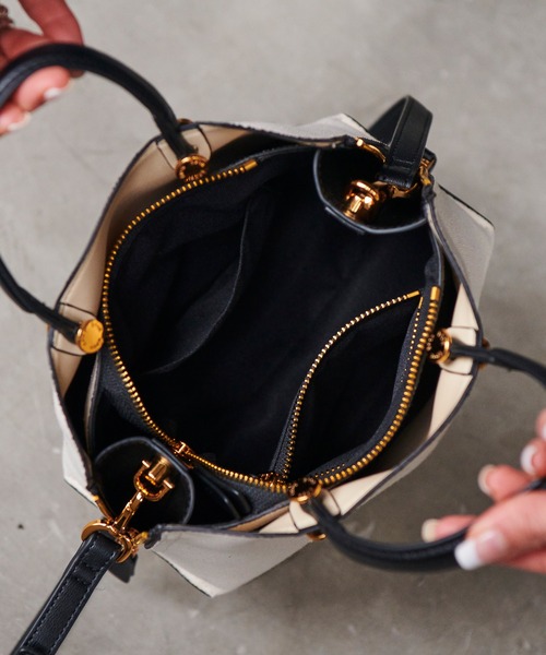 E'POR(エポール)の「【E'POR】Y BAG Mini(サイドジップミニショルダーバッグ)Canvas(ハンドバッグ・レディース・オフホワイト・FREE)」の6枚目の写真