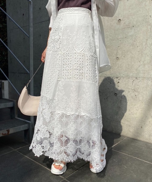 one after another NICE CLAUP（ワンアフターアナザーナイスクラップ）の「パッチワークレーススカート（スカート・レディース・オフホワイト/ブラック・FREE）」の2枚目の写真