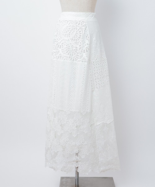 one after another NICE CLAUP（ワンアフターアナザーナイスクラップ）の「パッチワークレーススカート（スカート・レディース・オフホワイト/ブラック・FREE）」の6枚目の写真