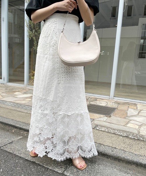 one after another NICE CLAUP（ワンアフターアナザーナイスクラップ）の「パッチワークレーススカート（スカート・レディース・オフホワイト/ブラック・FREE）」の9枚目の写真