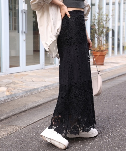 one after another NICE CLAUP（ワンアフターアナザーナイスクラップ）の「パッチワークレーススカート（スカート・レディース・オフホワイト/ブラック・FREE）」の12枚目の写真