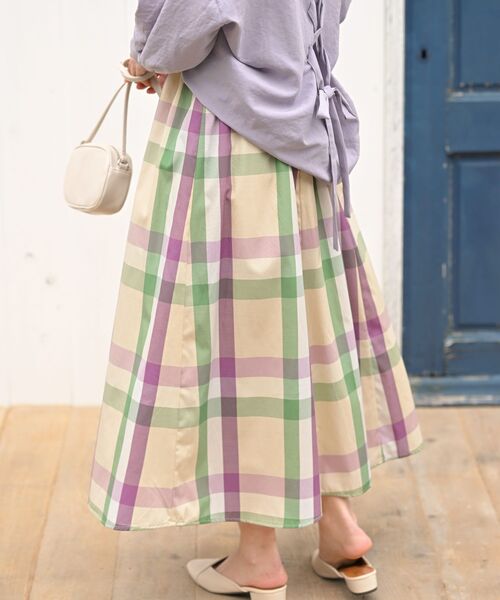 rps（アールピーエス）の「ＢＩＧチェックフレアースカート（スカート・レディース・ベージュ/イエロー/ブルー/グリーン/ネイビー/オレンジ/パープル・M/フリー）」の5枚目の写真