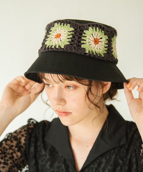 idem（イデム）の「crochet bucket hat/かぎ編みクロシェバケットハット（ハット・レディース・ブラック・FREE）」の3枚目の写真