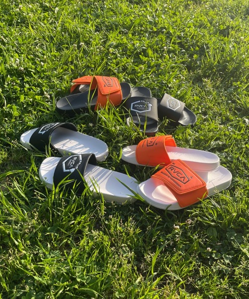 RVCA（ルーカ）の「WEB限定 RVCA SLIDE SANDAL（サンダル・メンズ・ホワイト/ブラック/オレンジ・8/10/9）」の4枚目の写真
